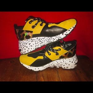 Brand NEW never worn Steve Madden shoes